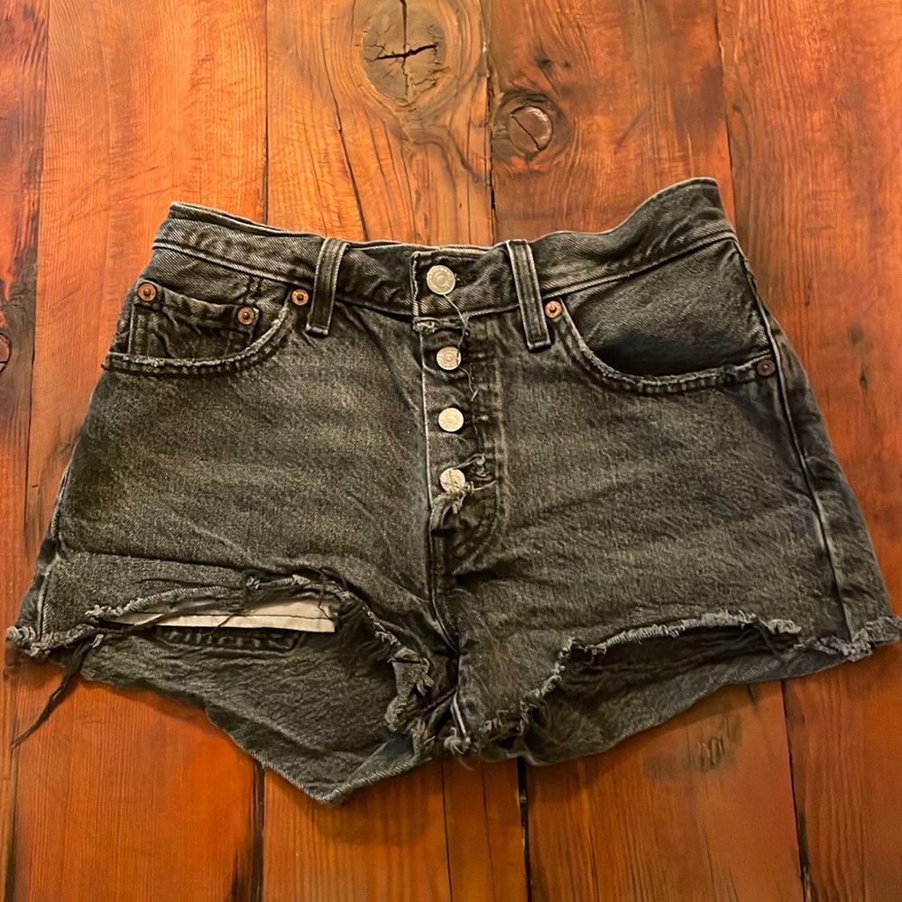 Levi’s Denim Shorts UO (24)